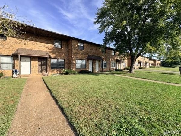1028 Belle Valley Drive , Belleville, IL 62220