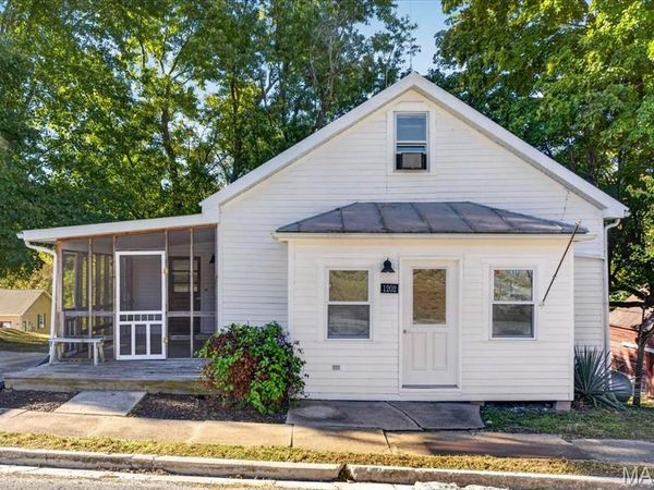1202 Main Street, Maeystown, IL 62256