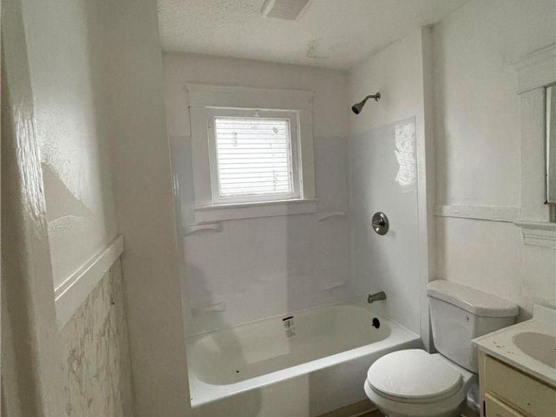 14218 Westropp Avenue, Cleveland, OH 44110 Photo 6