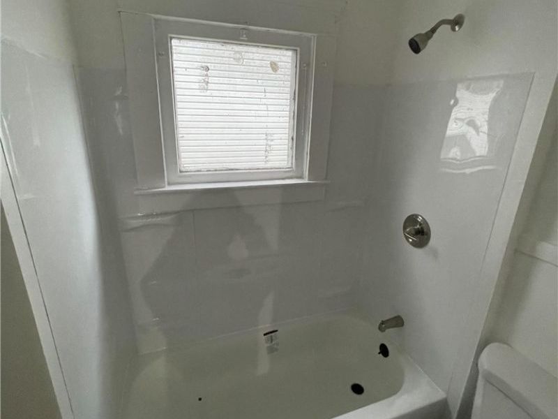 14218 Westropp Avenue, Cleveland, OH 44110 Photo 9