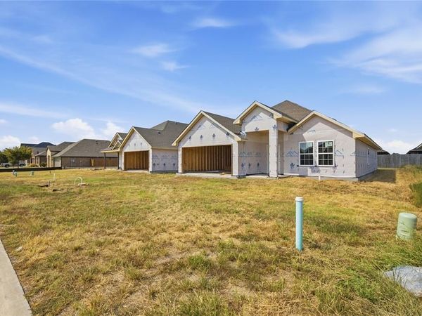 804 Moseley Lane , Greenville, TX 75402
