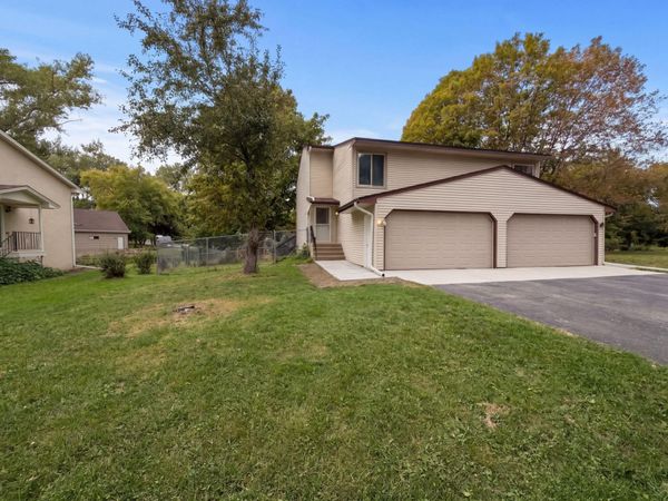 15391 Trillium Circle, Eden Prairie, MN 55344