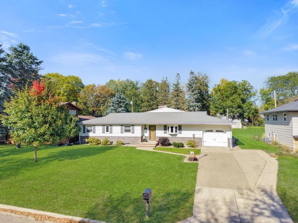 207 E Hollett Street, Tracy, MN 56175