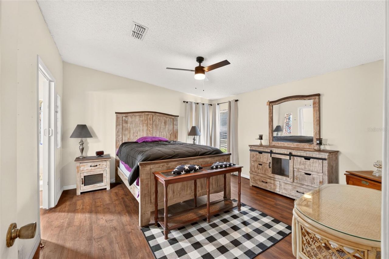 3401 Rainbow Road , Tavares, FL 32778 Photo