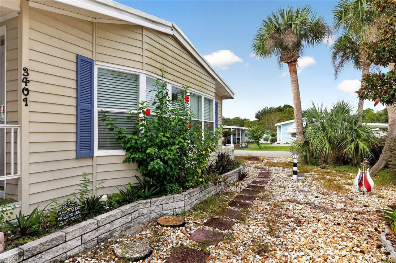 3401 Rainbow Road , Tavares, FL 32778 Photo