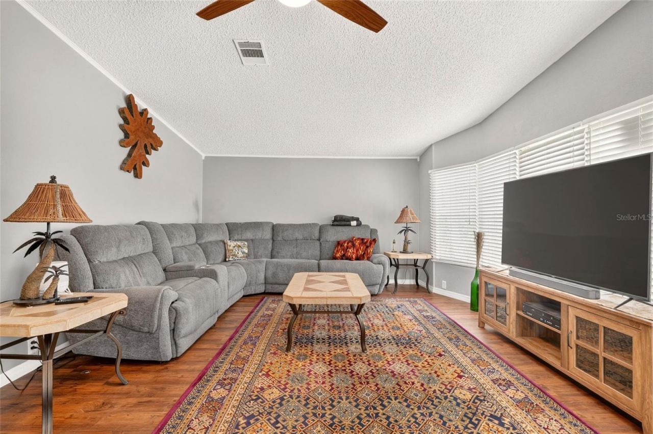 3401 Rainbow Road , Tavares, FL 32778 Photo