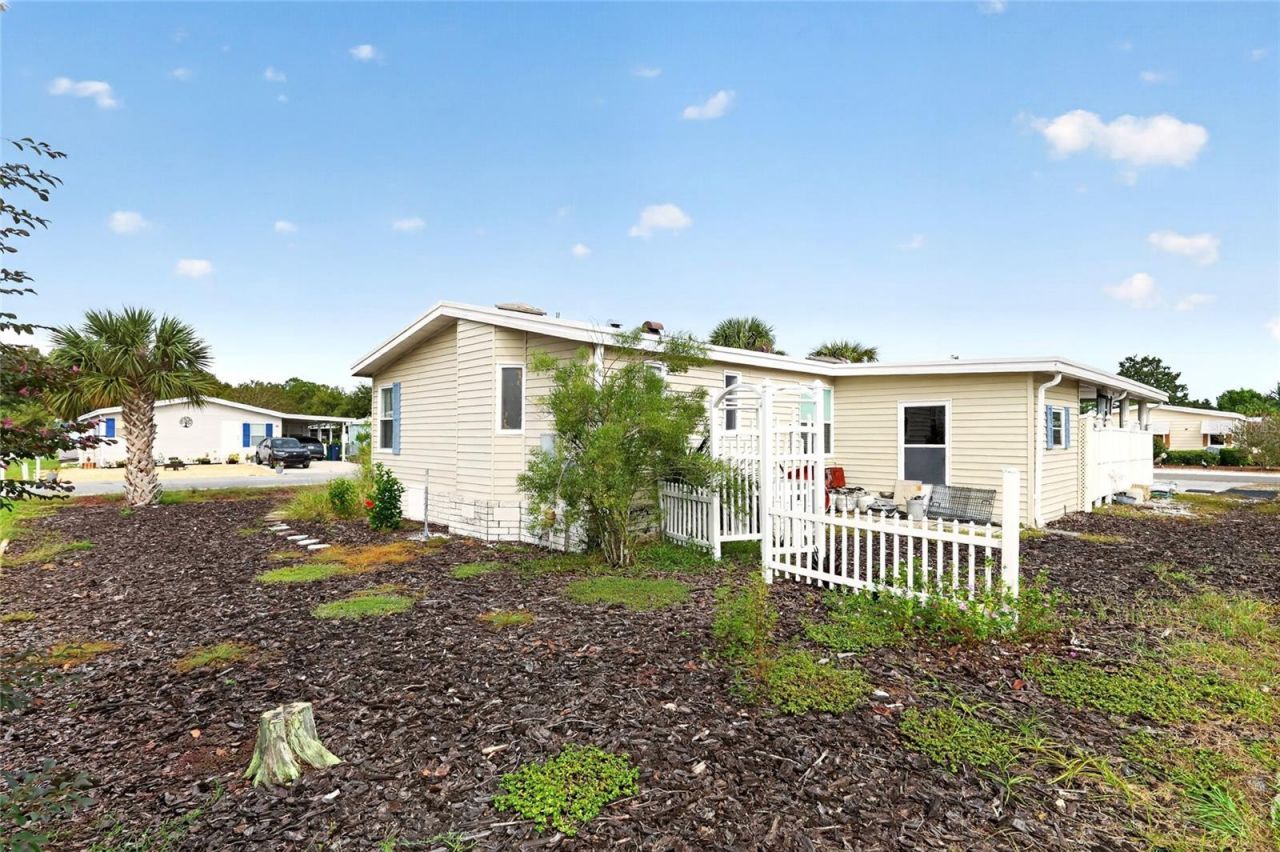 3401 Rainbow Road , Tavares, FL 32778 Photo