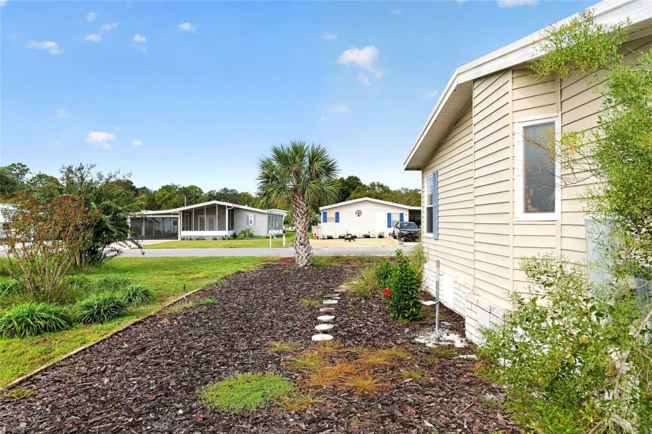 3401 Rainbow Road , Tavares, FL 32778 Photo