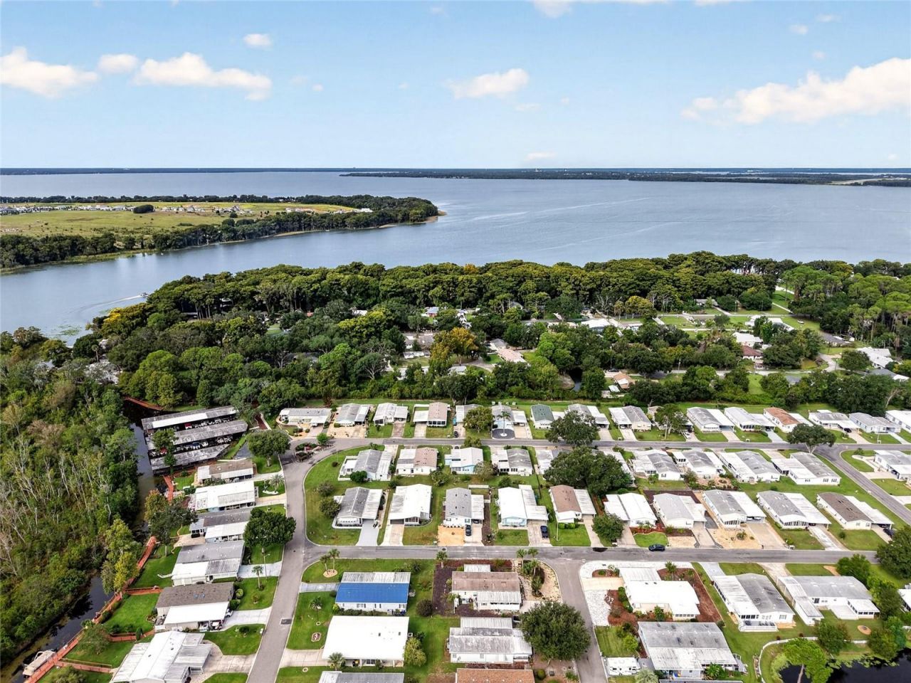 3401 Rainbow Road , Tavares, FL 32778 Photo