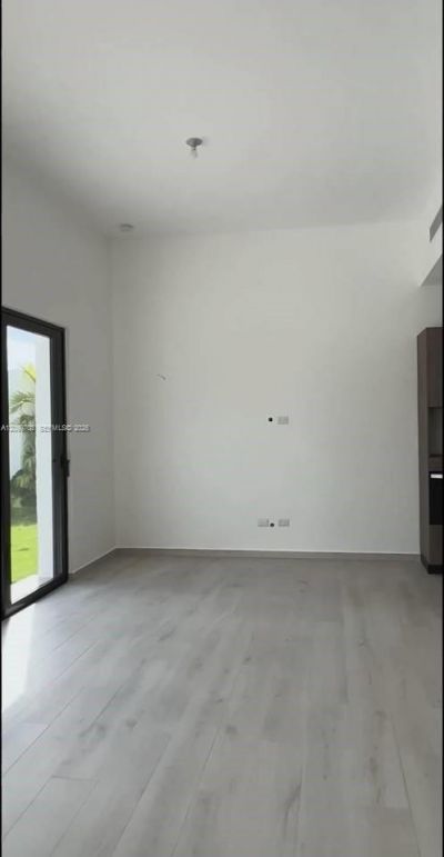 1 Cocotal , , VA 23000 Photo