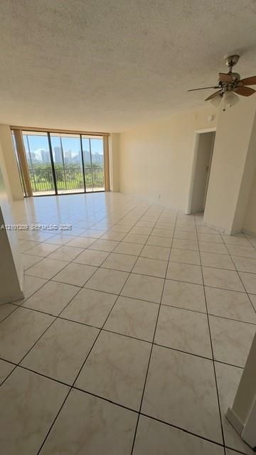 20301 W Country Club Dr , Unit 826, Aventura, FL 33180 Photo