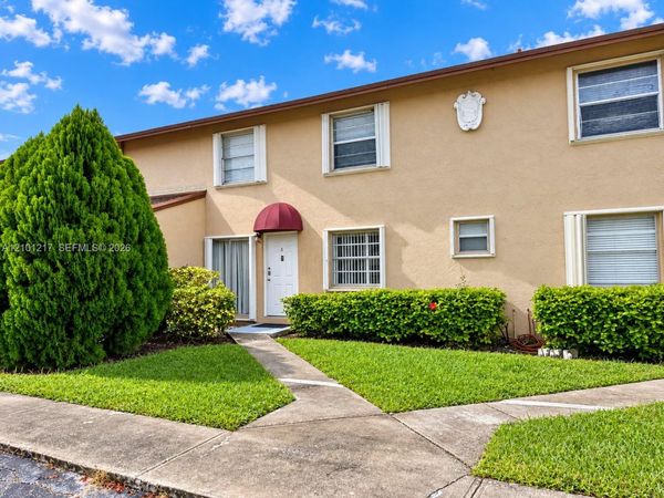 15280 SW 80th St , Unit 8, Miami, FL 33193