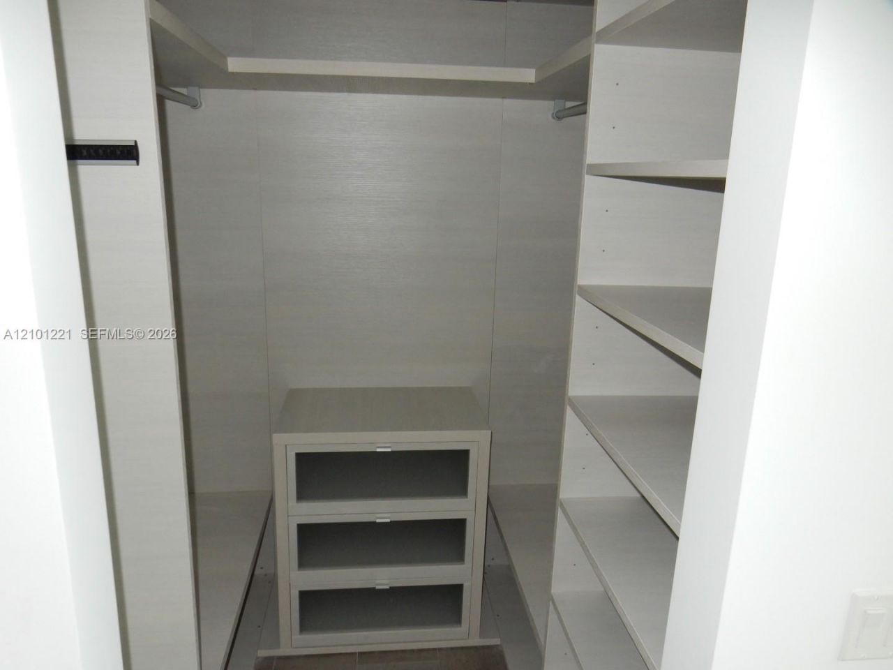 88 SW 7th St , Unit 2703, Miami, FL 33130 Photo
