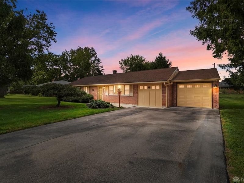 634 Omar Circle, Yellow Springs, OH 45387 Photo 1