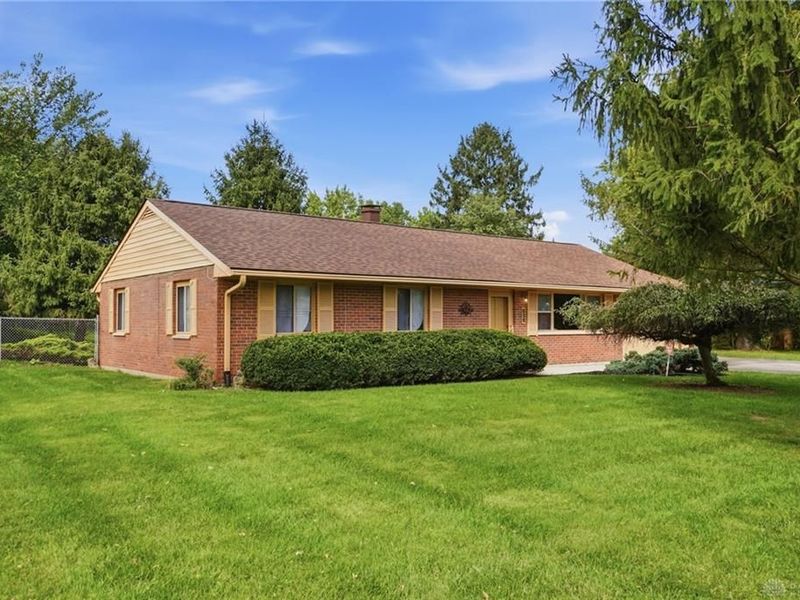634 Omar Circle, Yellow Springs, OH 45387 Photo 3