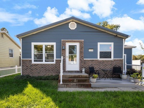2130 N Fairmount Street , Davenport, IA 52804