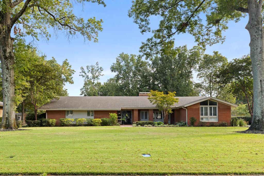 510 W Cooper Street West Memphis, AR 72301