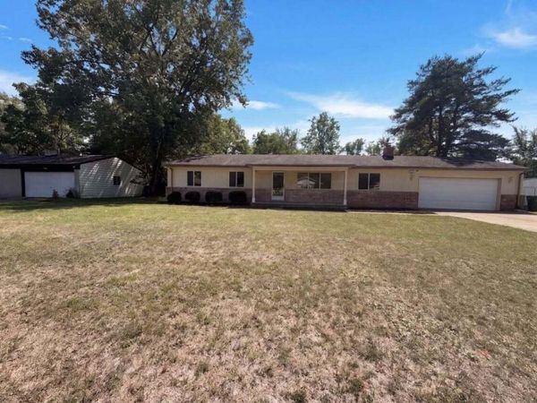 467 Paragon Avenue, Troy, MI 48098