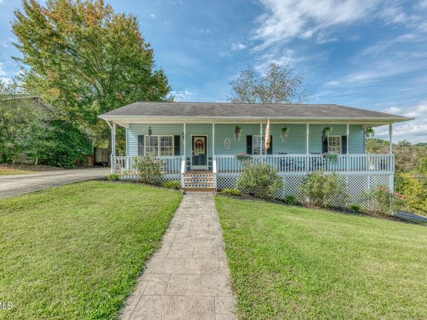 118 Valley Crest Drive, Mount Carmel, TN 37645