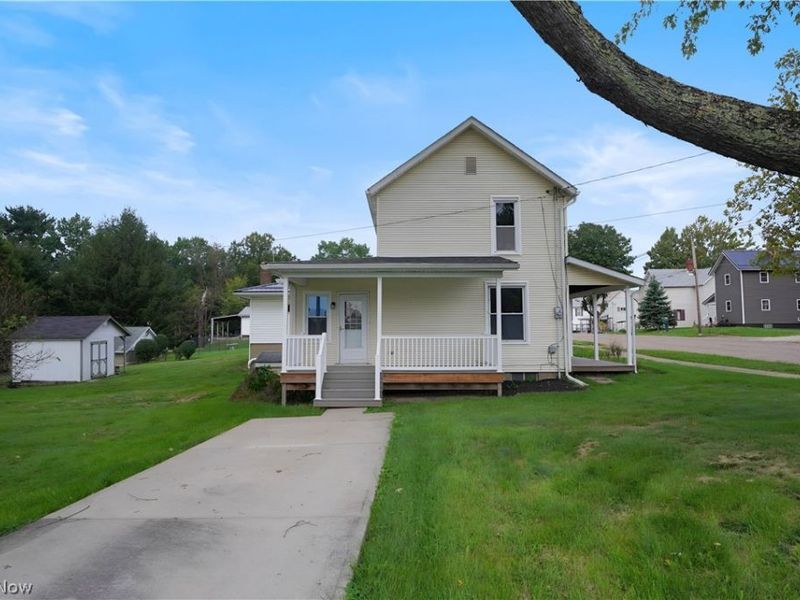 292 2nd Street SE, Carrollton, OH 44615 Photo 2