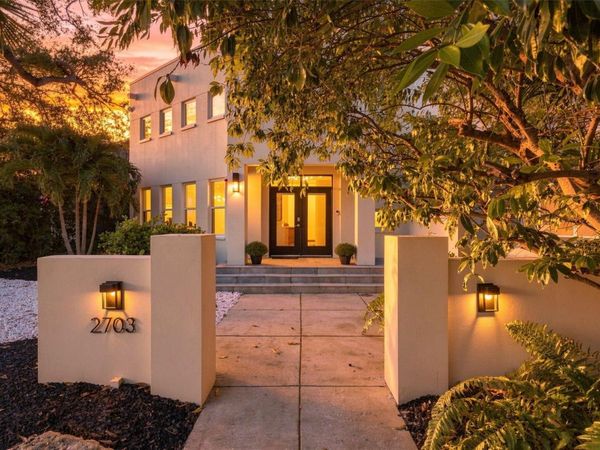 2703 W PRICE AVENUE, TAMPA, FL 33611