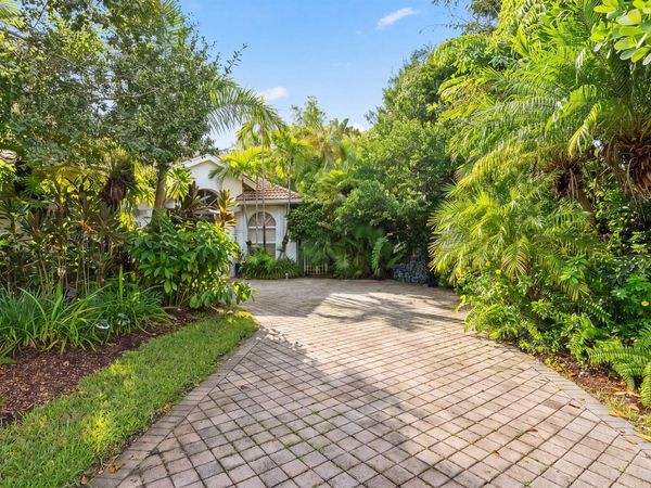 2741 TWIN OAKS Way, Wellington, FL 33414