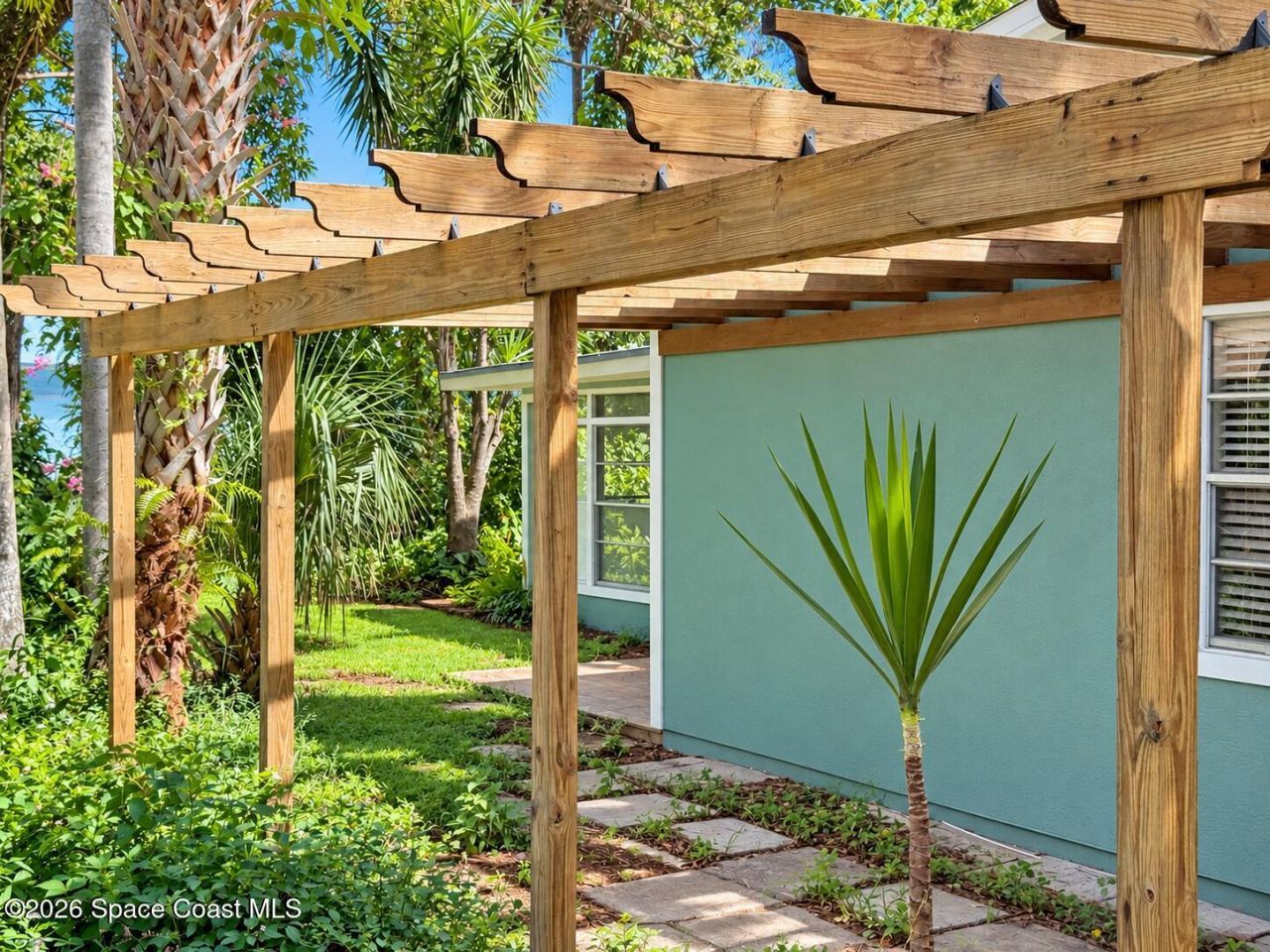 6890 Ward Parkway , Melbourne Village, FL 32904 Photo