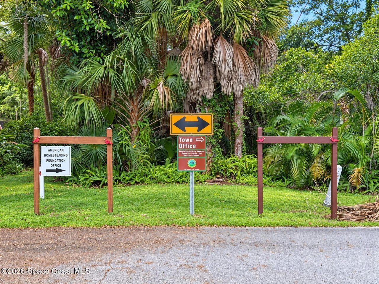 6890 Ward Parkway , Melbourne Village, FL 32904 Photo
