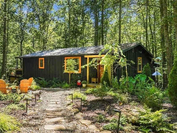 299 Yellow Bluff Road , Dahlonega, GA 30533