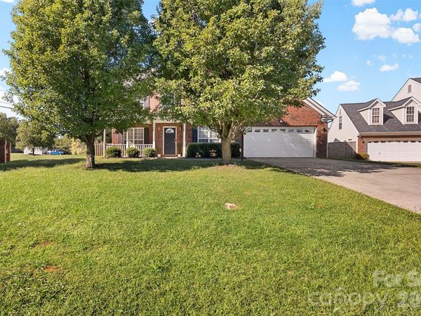 156 Rusty Nail Drive , Mooresville, NC 28115
