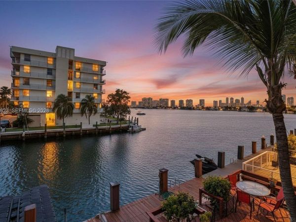 2689 NE 165th St , Unit 56, North Miami Beach, FL 33160