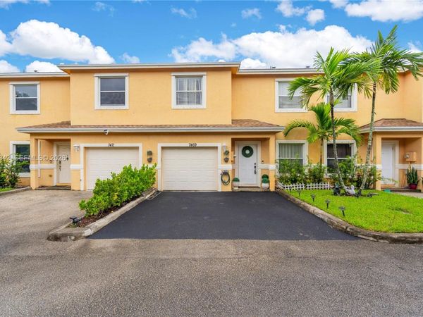 7469 Tam Oshanter Blvd , North Lauderdale, FL 33068