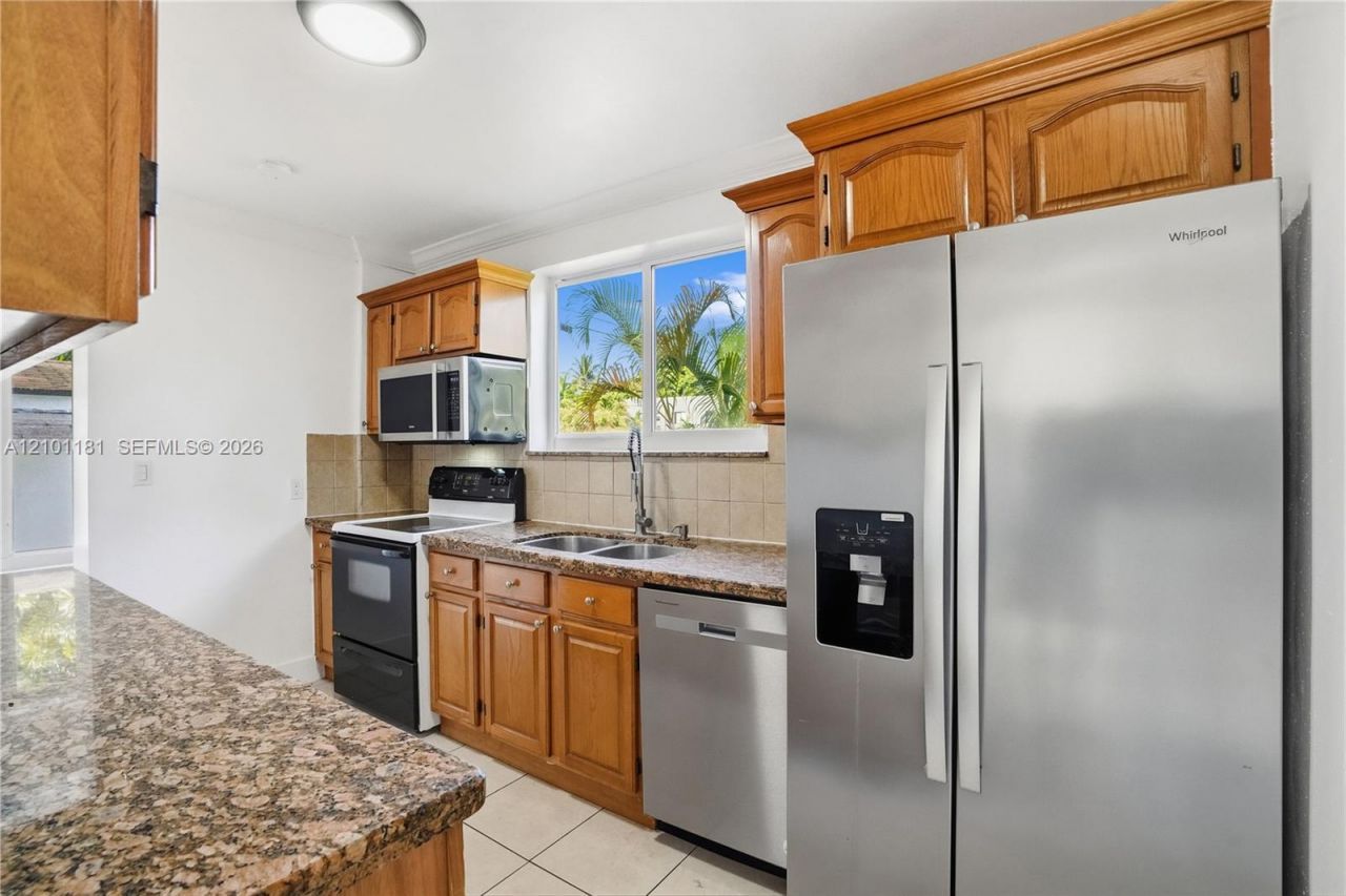 1550 SW 13th St , Miami, FL 33145 Photo
