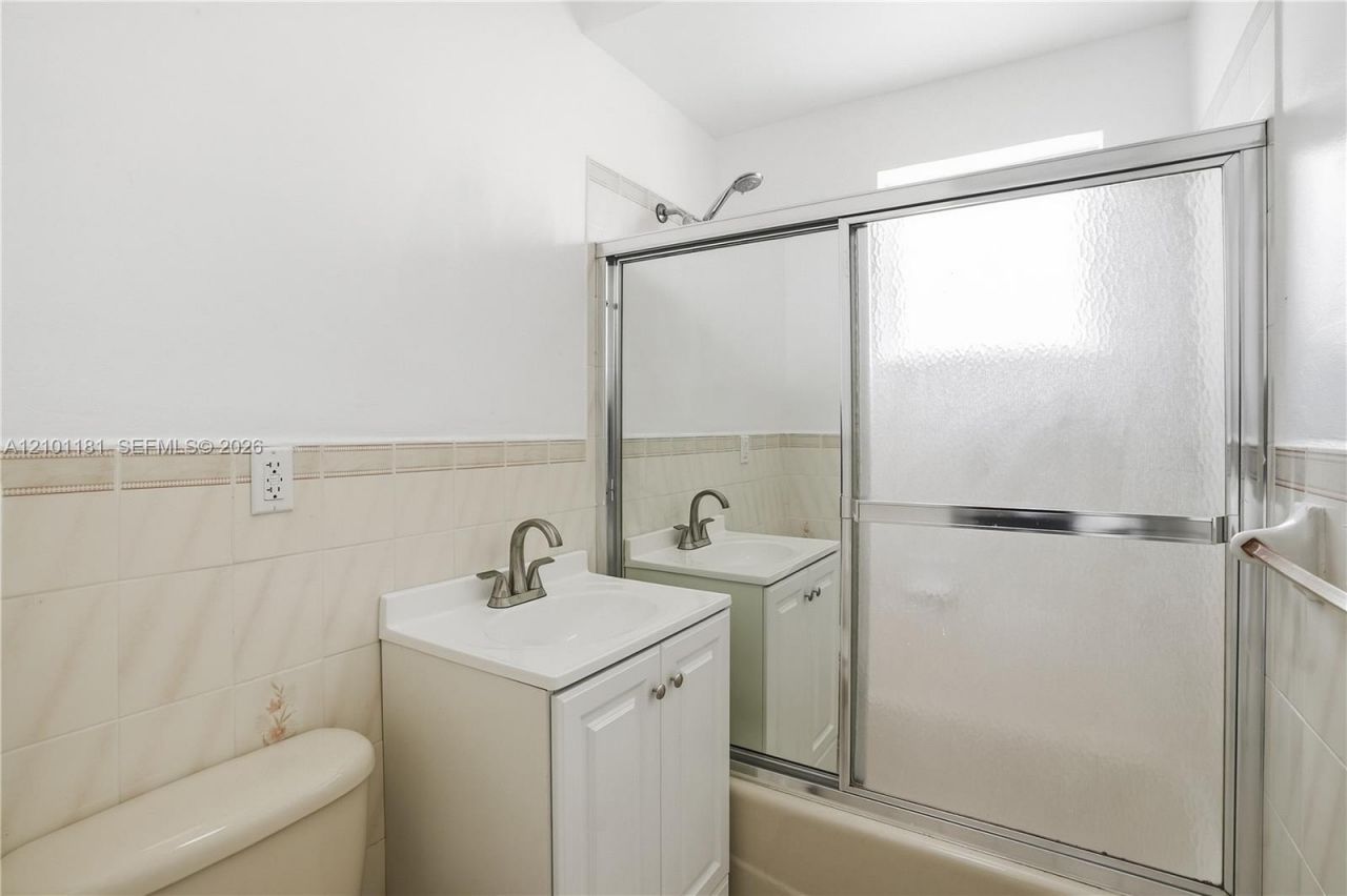 1550 SW 13th St , Miami, FL 33145 Photo