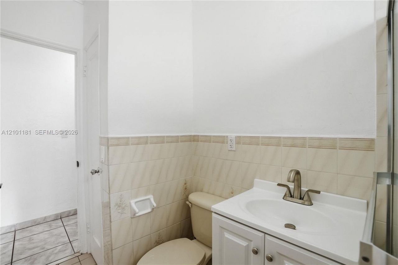 1550 SW 13th St , Miami, FL 33145 Photo