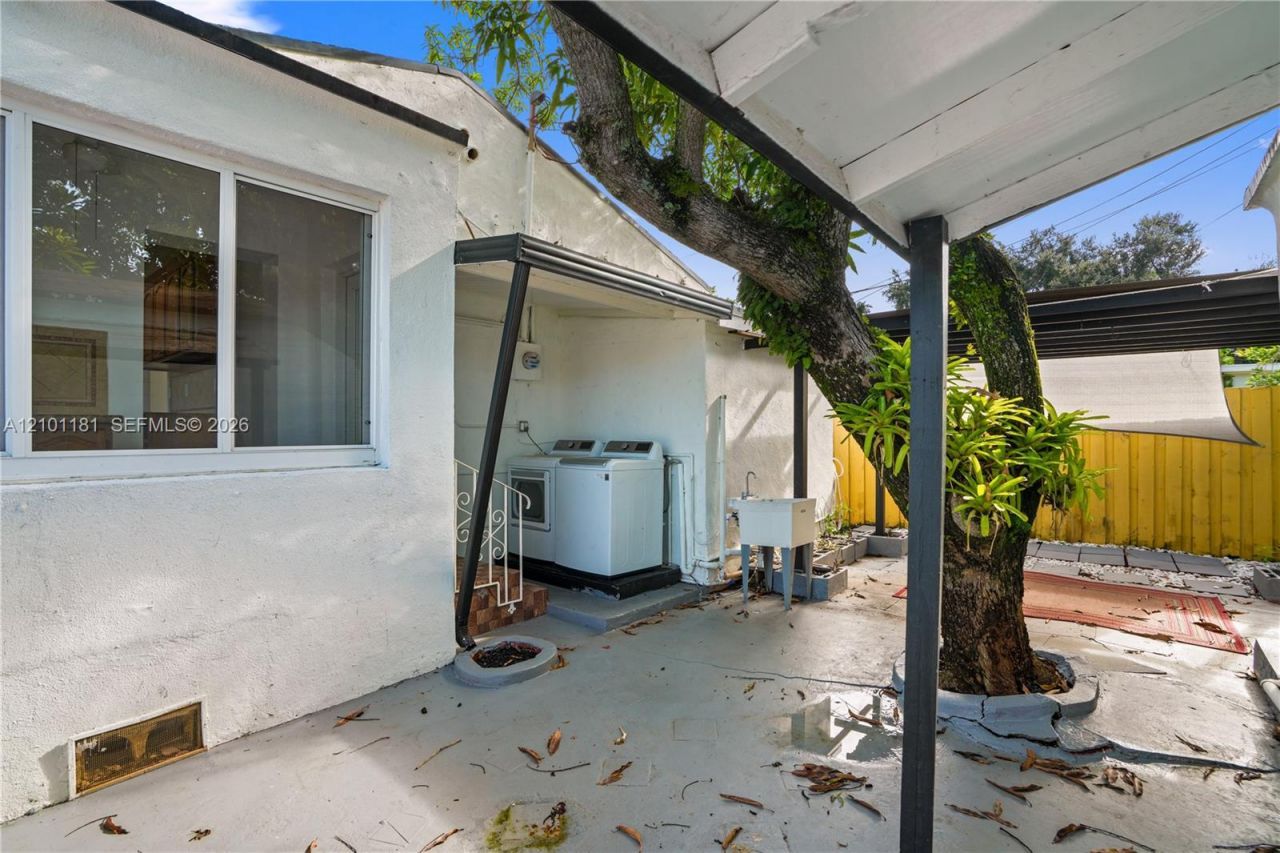 1550 SW 13th St , Miami, FL 33145 Photo