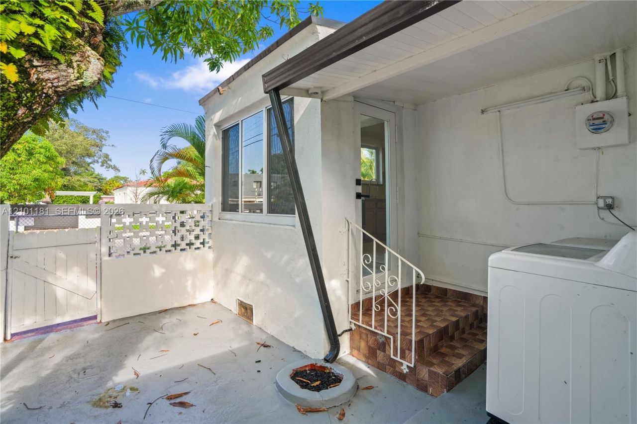 1550 SW 13th St , Miami, FL 33145 Photo