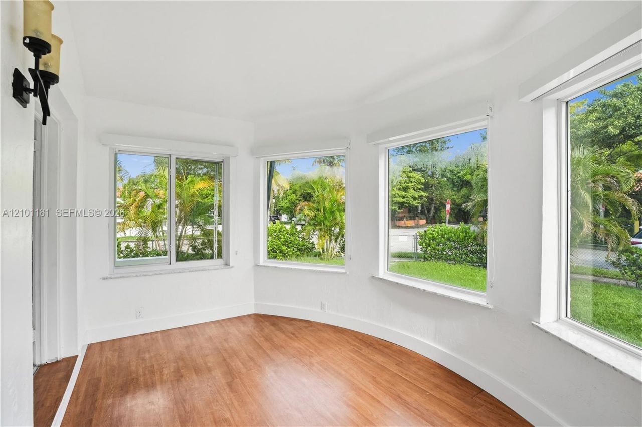 1550 SW 13th St , Miami, FL 33145 Photo