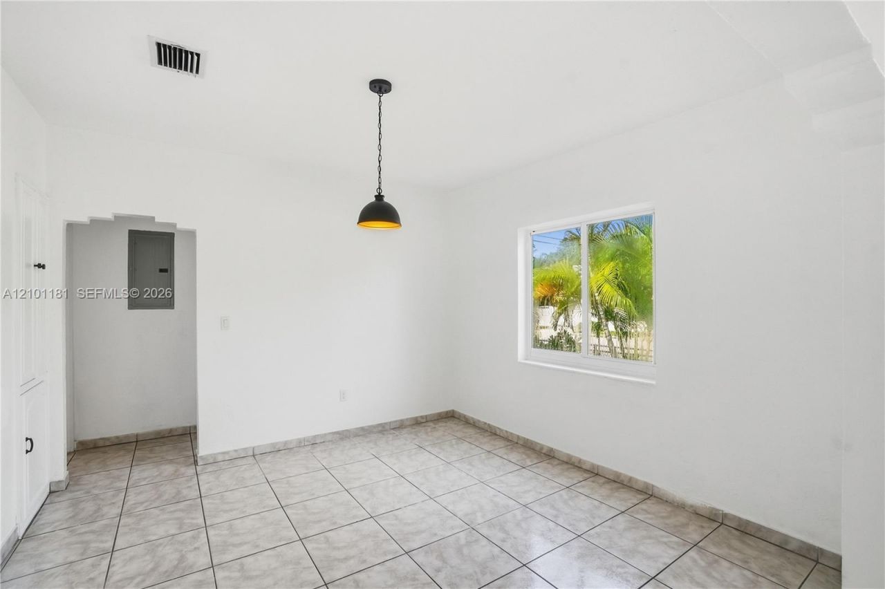 1550 SW 13th St , Miami, FL 33145 Photo
