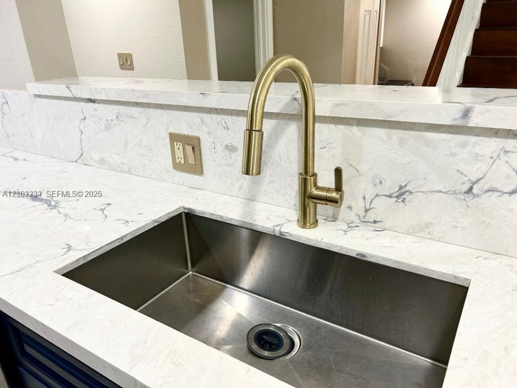 875 NW 80th Ter , Unit 1, Plantation, FL 33324 Photo