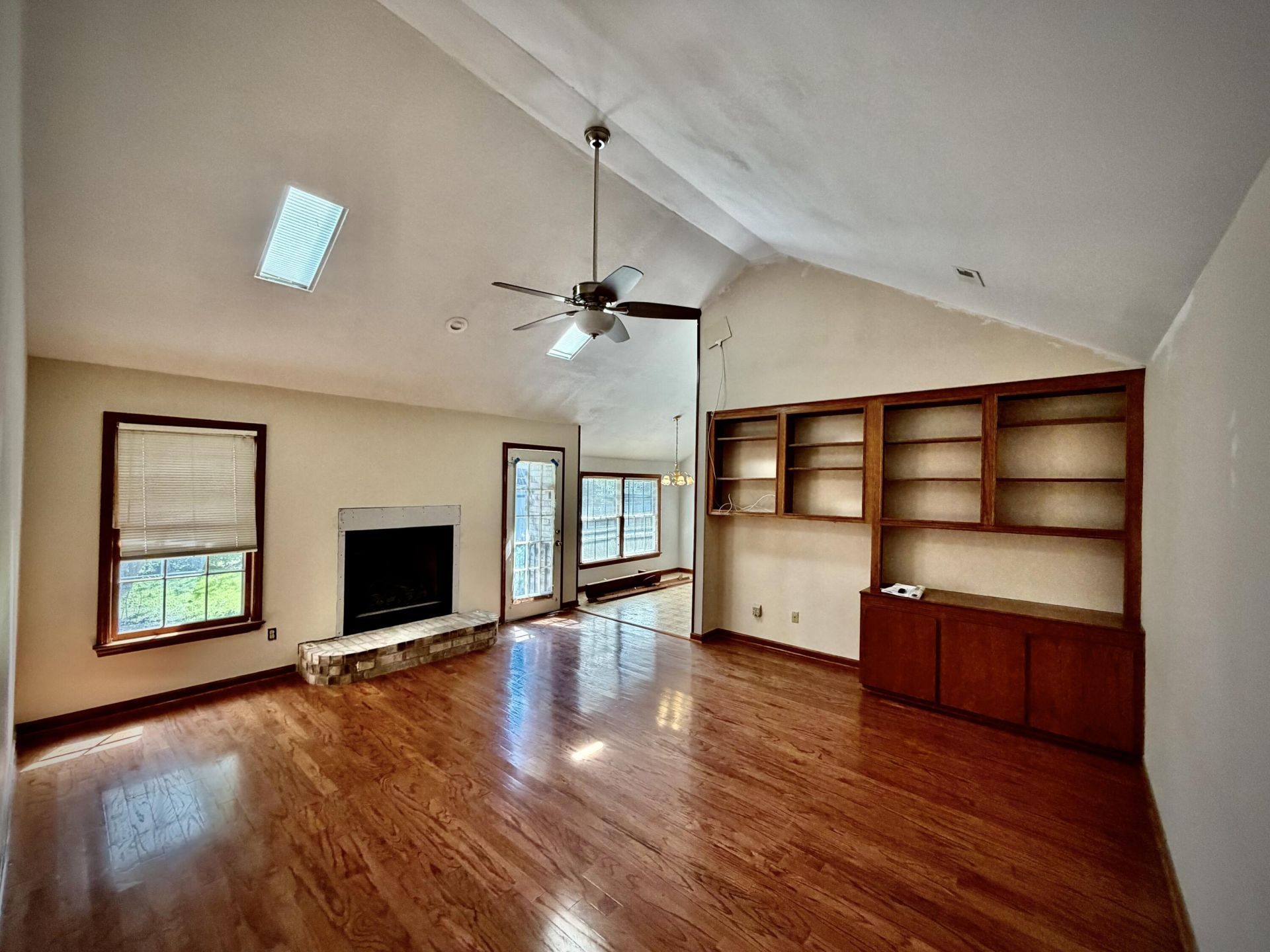 702 Black Oak Boulevard Photo 8