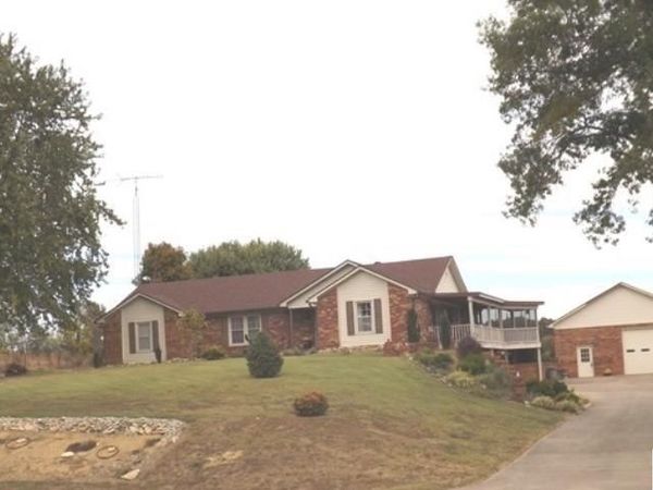 5840 Burkesville Road, Glasgow, KY 42141