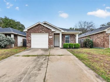 756 River Garden Drive, Fort Worth, TX 76114