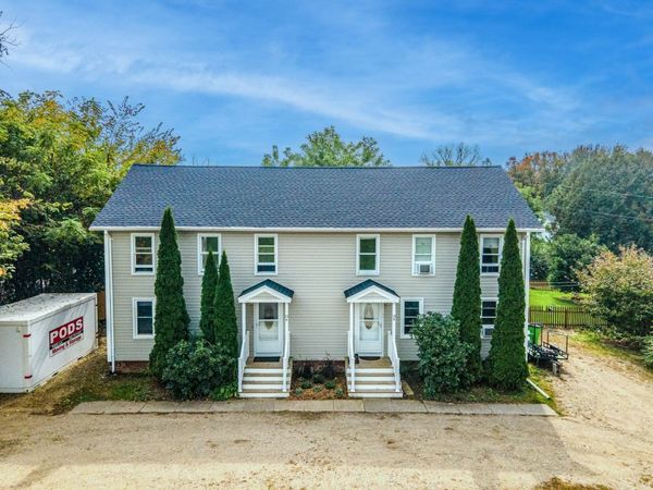 33 Pleasant Street, Deerfield, MA 01373