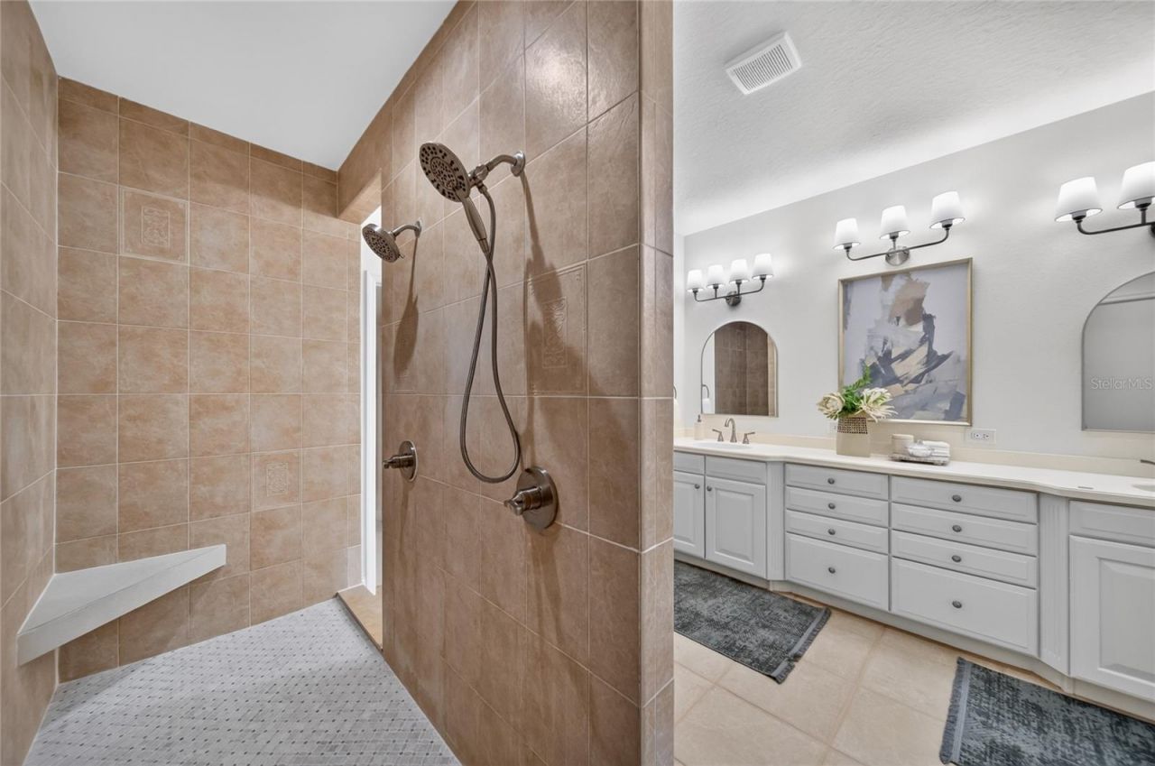 7103 Twelve Oaks Drive , Lakeland, FL 33813 Photo