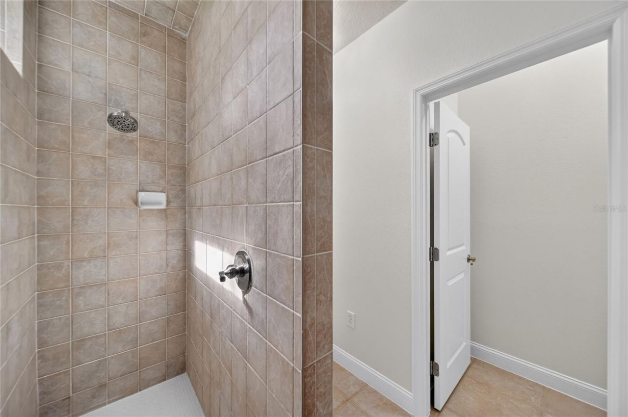 7103 Twelve Oaks Drive , Lakeland, FL 33813 Photo