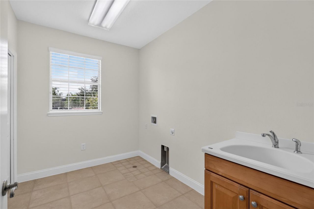 7103 Twelve Oaks Drive , Lakeland, FL 33813 Photo