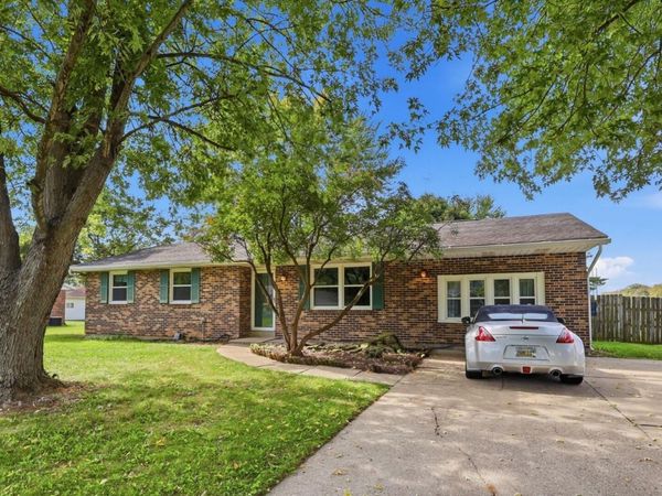247 West Drive , Springfield, OH 45504