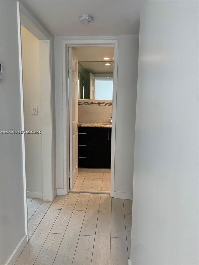 947 Lenox Ave , Unit 204, Miami Beach, FL 33139 Photo