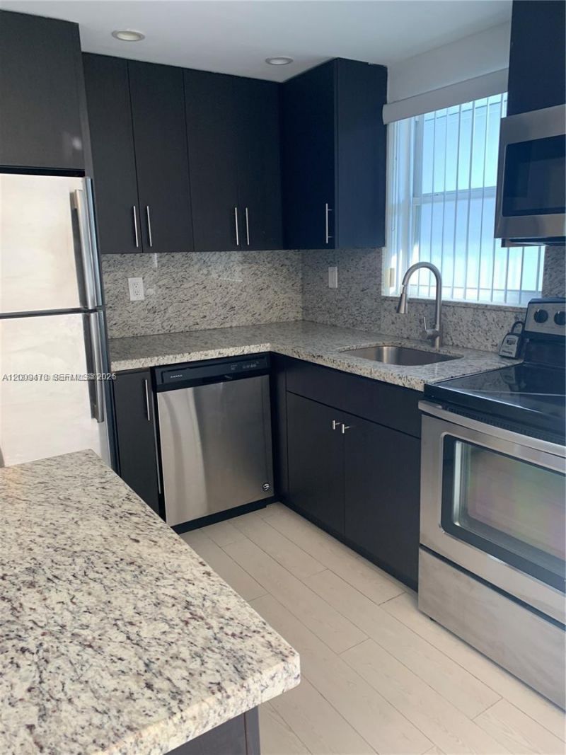 947 Lenox Ave , Unit 204, Miami Beach, FL 33139 Photo
